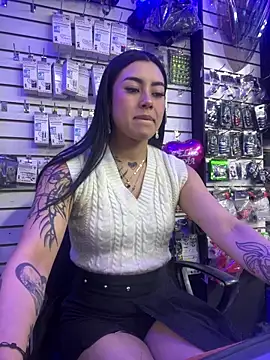 emily_24x (F young) - 🔥Lush x15minutes