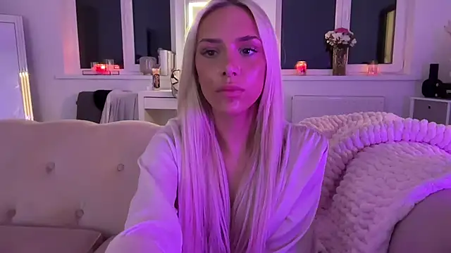 naughtyblondex (Ask my age) - ass show 😈