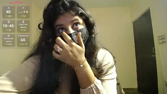 -queenie (Ask my age) - boobs press with oil