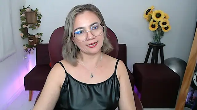 ana_milf - Ana_milf's free webcam - UK Sex Cams