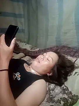 phuongtrinh1 - Phuongtrinh1's free webcam - UK Sex Cams