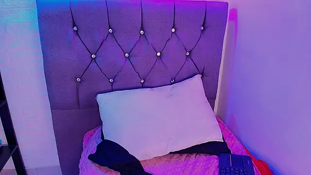 andrea_lovely - Andrea_lovely's free webcam - UK Sex Cams