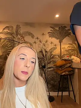 strongqueen - Strongqueen's free webcam - UK Sex Cams