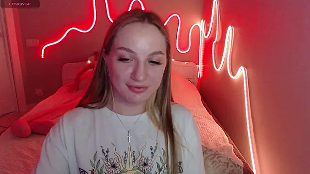 mirrramisss - MirrraMisss's free webcam - UK Sex Cams