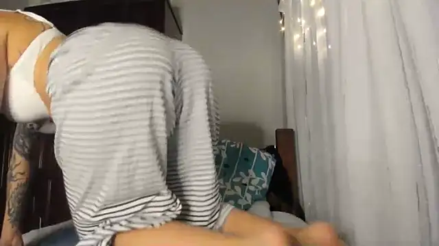 Lepetit_Nath live sex cam