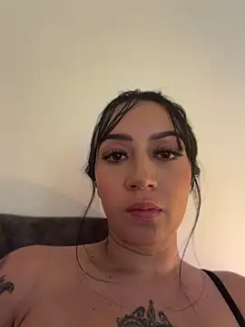 Live sex cam of EmmyEvans1
