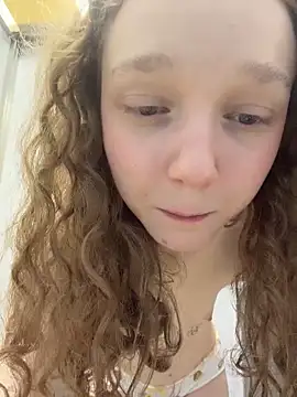outside_rosy Live Webcam on Stripchat