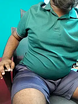 rayansmith_ (M young) - Rub my bulge over clothes