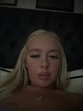 vanillaheavennn (F young) - Take top off for 2 mins 💕