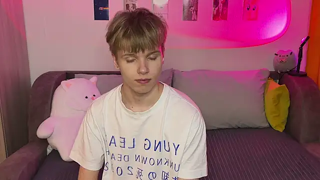 Nahollia - Male webcam sex chat
