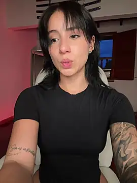 Ale_Lewis webcam