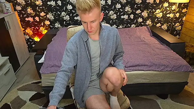 Vuitton live sex cam