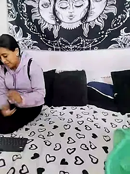 emily_n_abby webcam