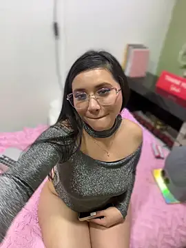 veronica_wins_ - Veronica_Wins_'s free webcam - UK Sex Cams