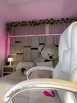 milly_cruz (F young) - DILDO PUSSY WET
