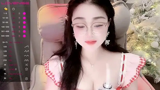 Monica-666888- webcam