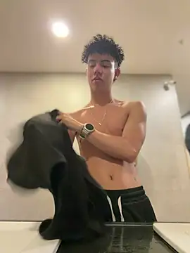 Nuninaive - Male webcam sex chat