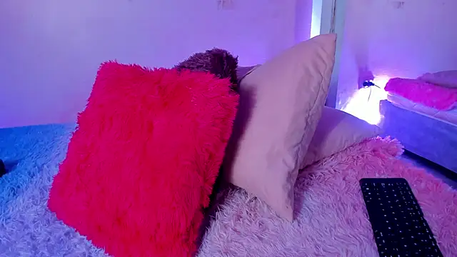 IIsabellaJones_ webcam