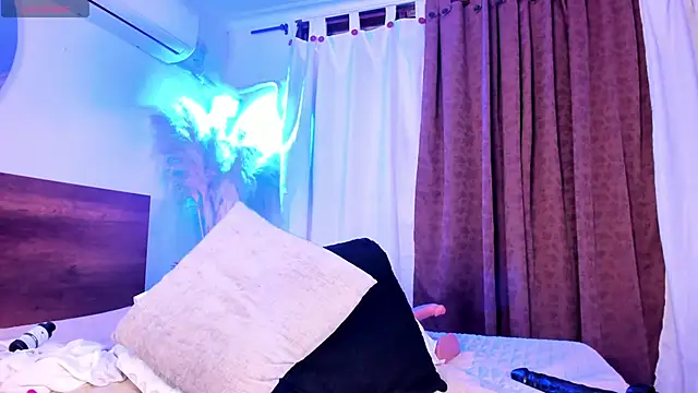 ViolettGomez_93 webcam
