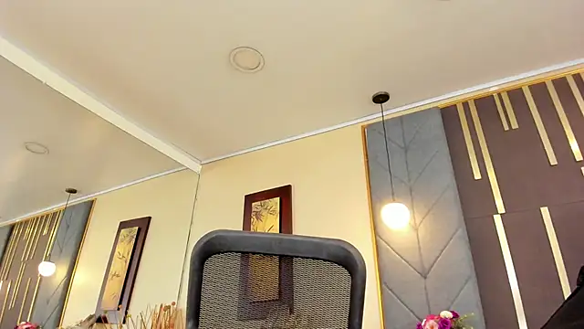 olivigrace (F young) - Finger in pussy!