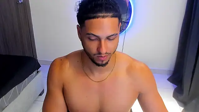 kris_khalifa69 - Kris_Khalifa69's free webcam - UK Sex Cams