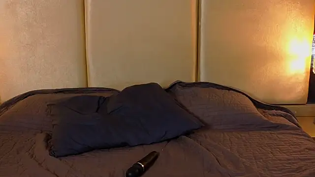 LiaDior webcam