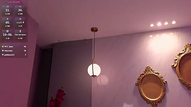 CorinneRusso live sex cam