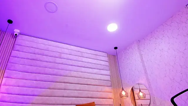 VictoriaaBlair webcam