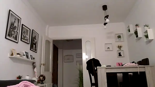 yanick931 - Yanick931's free webcam - UK Sex Cams