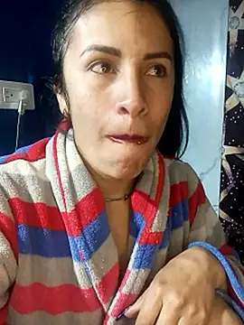 laurahotdirty - Laurahotdirty's free webcam - UK Sex Cams