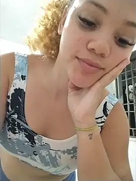 prettysquirt-pibev - PrettySquirt-PibeV's free webcam - UK Sex Cams