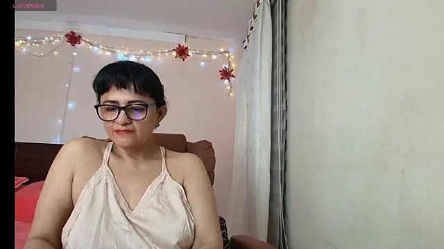 isabeel_sofia01 - ISABEEL_SOFIA01's free webcam - UK Sex Cams