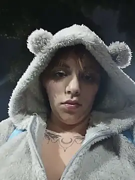 Isabella__Risky