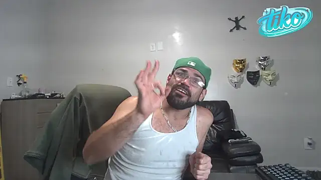 zander823 - Zander823's free webcam - UK Sex Cams