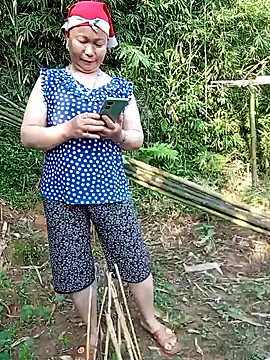 yaja-chan - Yaja-chan's free webcam - UK Sex Cams