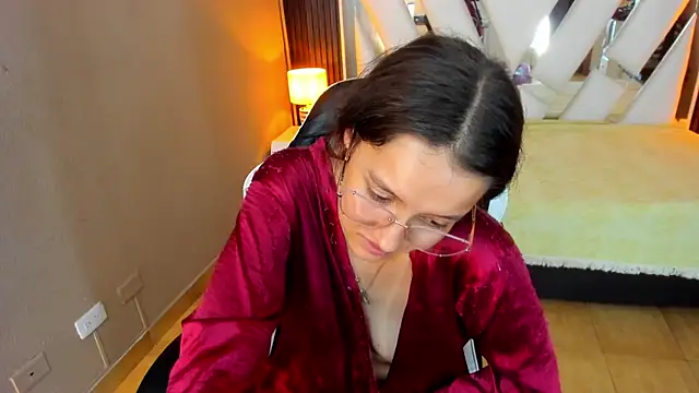 Linda4Petite