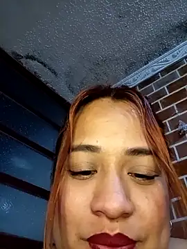 AriaGomez_ webcam