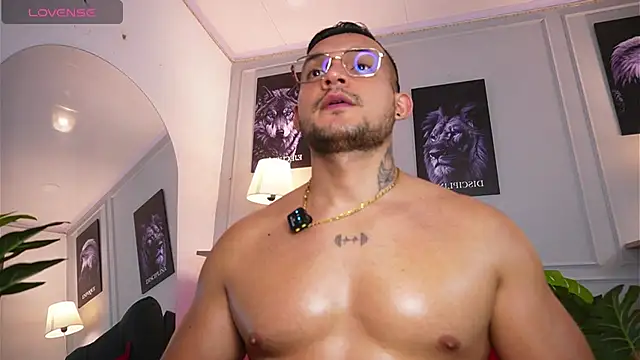 marco_vega (M young) - Naked and Hard Cock Papi Marco🍆 🔥