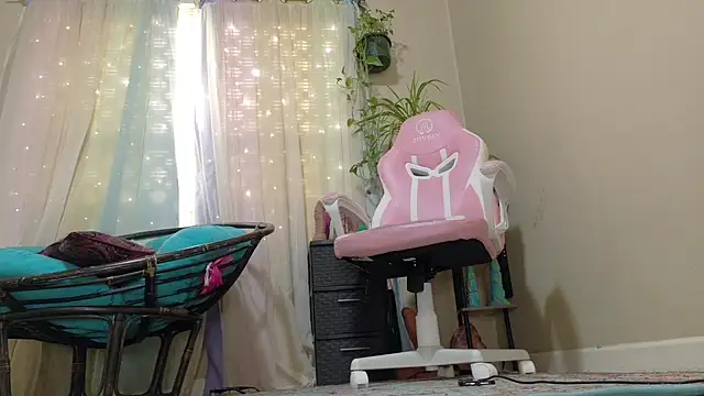 emihaze (F young) - squirt show