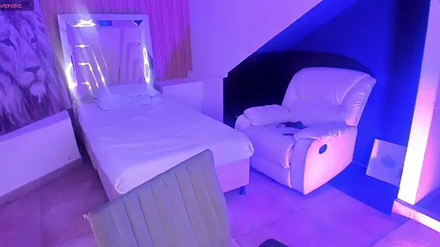 maxxxine1 (T teen) - Play with tits