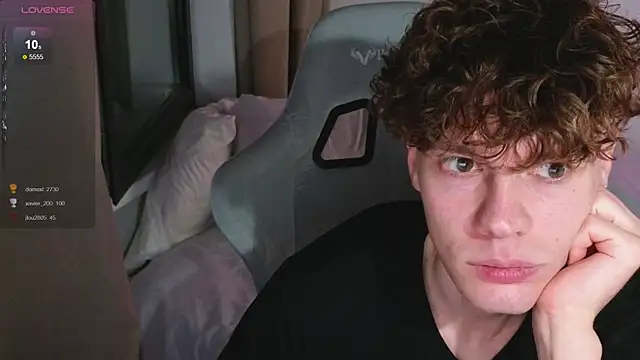 cute_thomas (M young) - CUM (in spy)