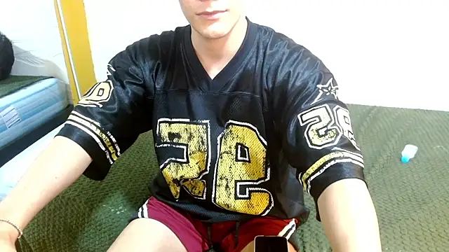 Zayn_clausen webcam