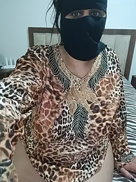 saakoora (F milf) - ارسل100ارسلك فيديو بينيكني فحل