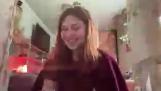 EmmaLovelyBB webcam
