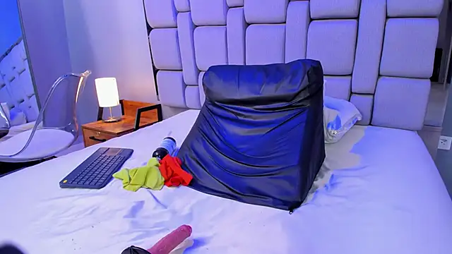 lia_owenss - Lia_owenss's free webcam - UK Sex Cams
