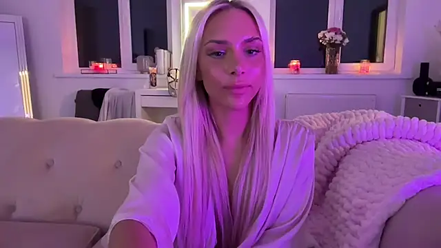 naughtyblondex (F teen) - oil show