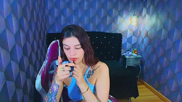 LiaHarryis webcam