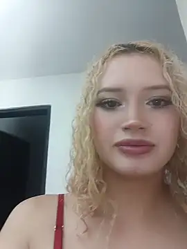 Dalila_White14