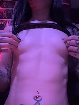 MissMidnightUK live sex cam