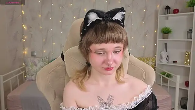 tori_cutie - Tori_Cutie's free webcam - UK Sex Cams